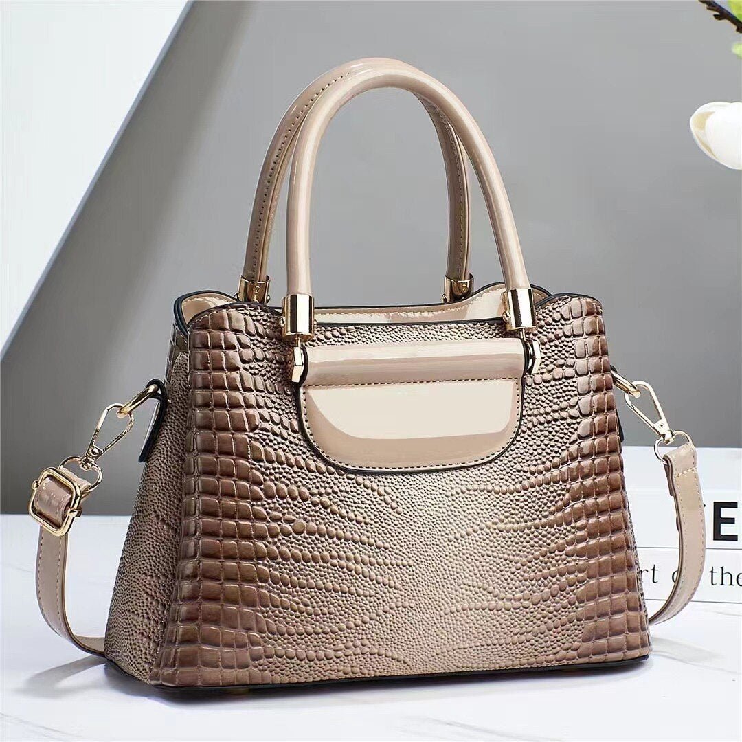 Bolsa Feminina de Couro Genuíno - Cecilia Lamberti