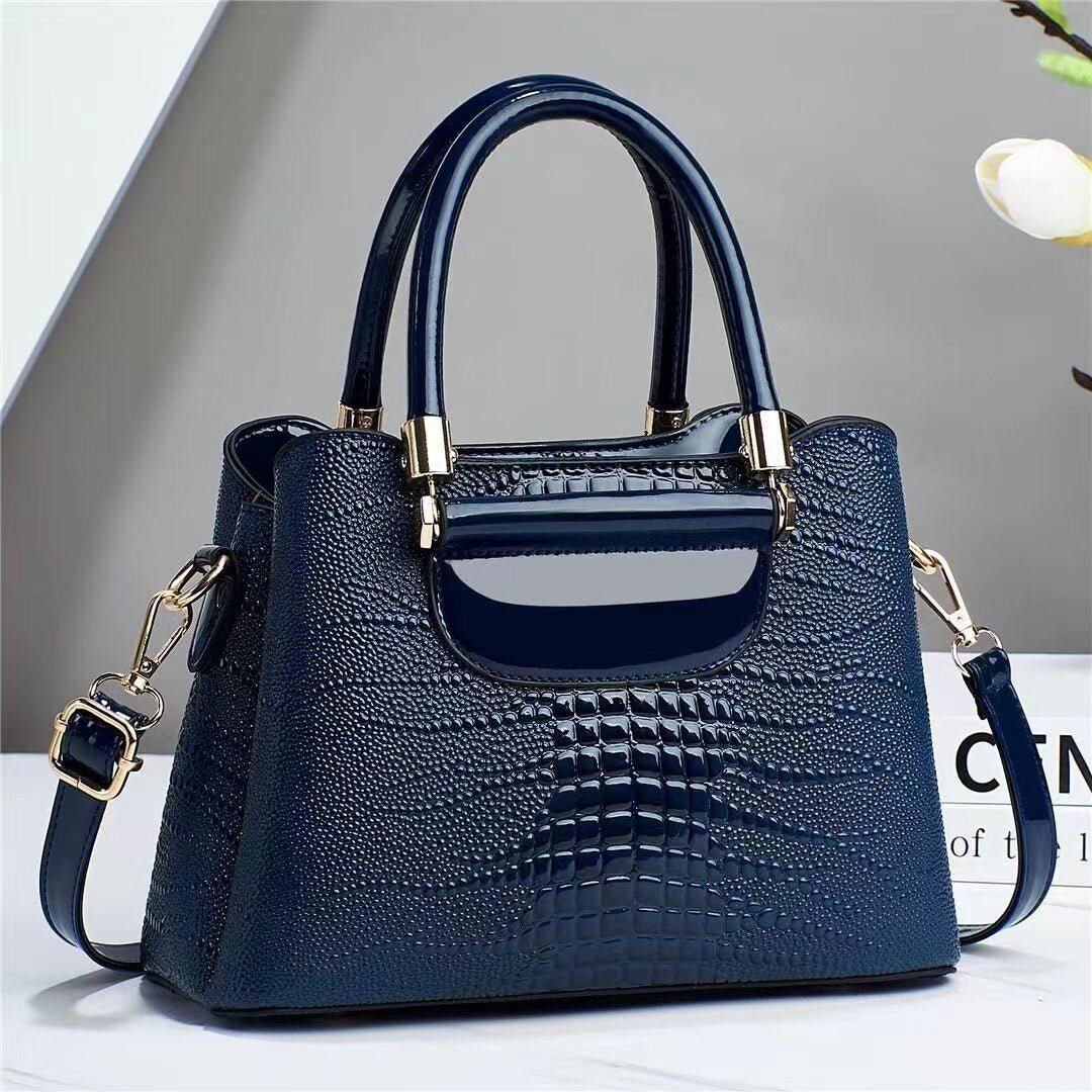 Bolsa Feminina de Couro Genuíno - Cecilia Lamberti