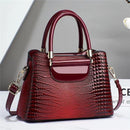 Bolsa Feminina de Couro Genuíno - Cecilia Lamberti