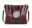 Bolsa Feminina de Ombro em Couro Genuino - Mulher Elegante