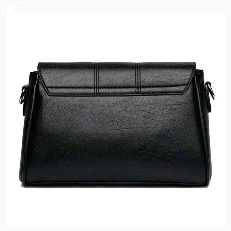 Bolsa Feminina em Couro Genuino - Akyra