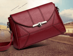 Bolsa Feminina em Couro Genuino - Akyra
