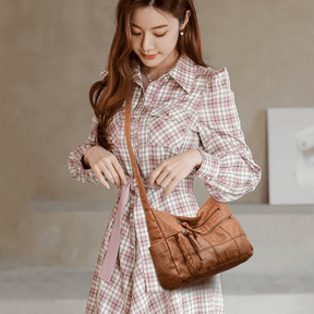 Bolsa Feminina em Couro Genuino - Amy