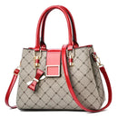 Bolsa Feminina em Couro Genuino - Astonini
