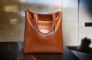 Bolsa Feminina em Couro Genuino - Baker