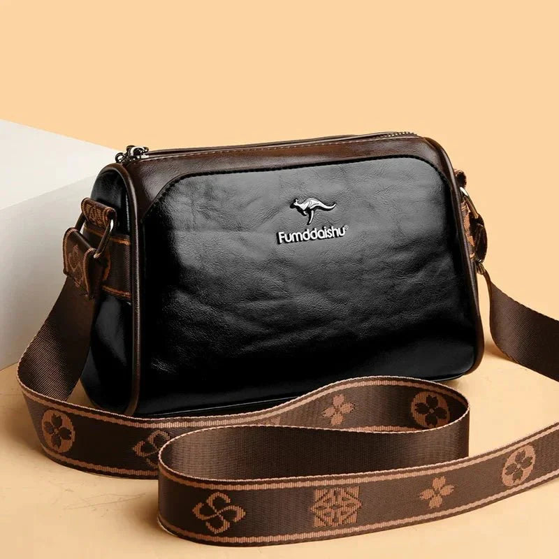 Bolsa Feminina em Couro Genuíno - Chloe Louise