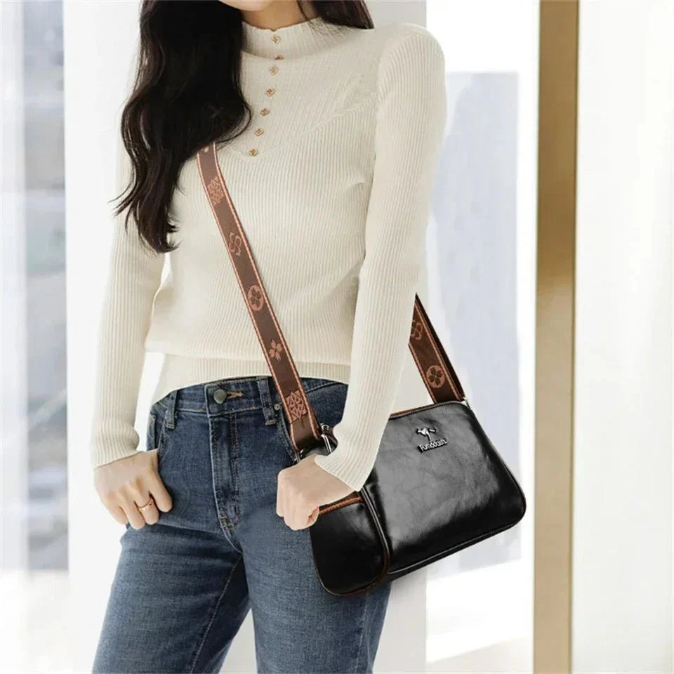 Bolsa Feminina em Couro Genuíno - Chloe Louise