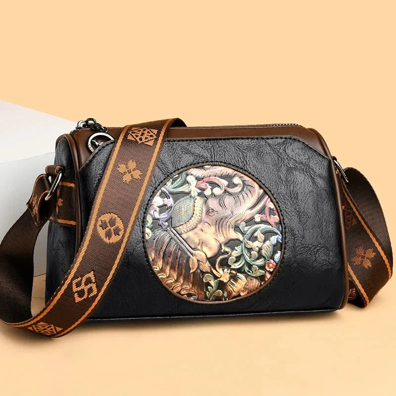 Bolsa Feminina em Couro Genuíno - Chloe Louise