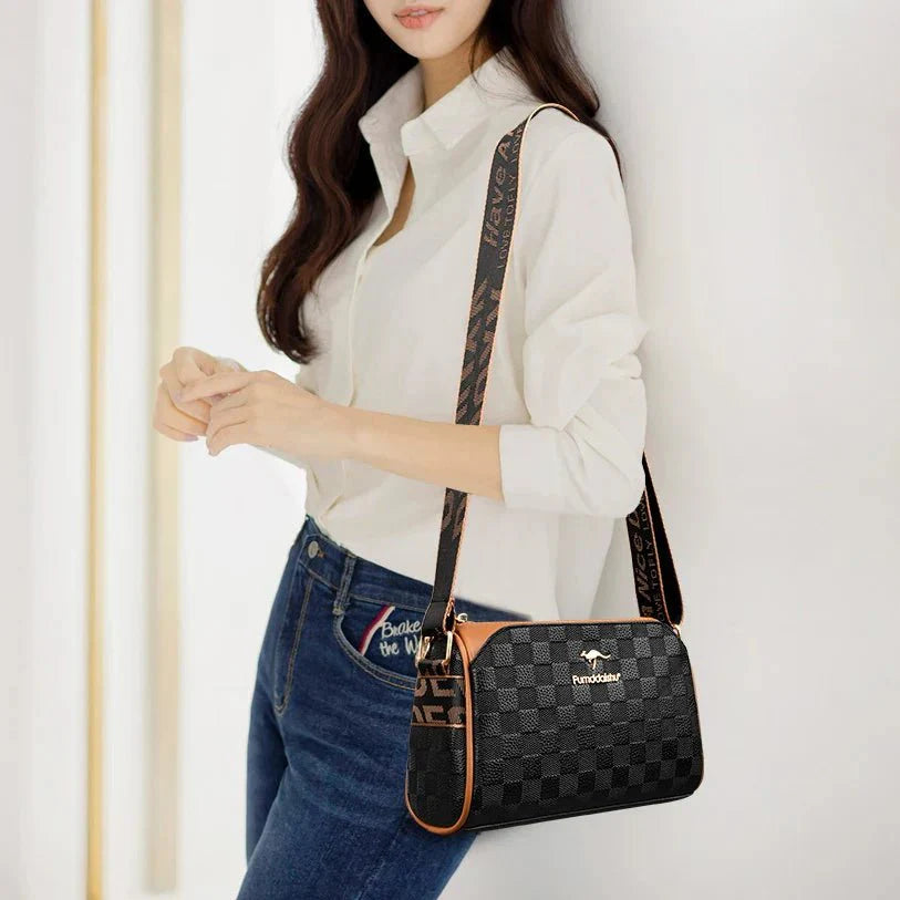Bolsa Feminina em Couro Genuíno - Chloe Louise