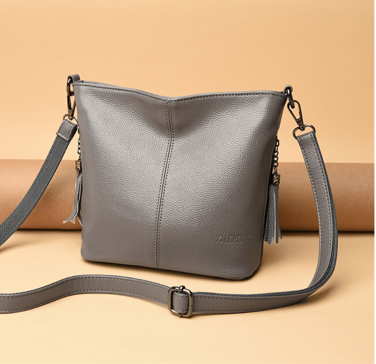 Bolsa Feminina em Couro Genuino - Genuine Premium