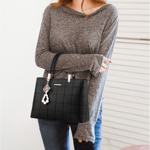 Bolsa Feminina em Couro Genuino - Janevive