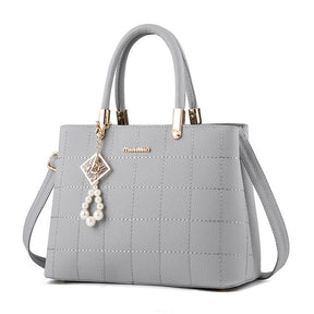 Bolsa Feminina em Couro Genuino - Janevive