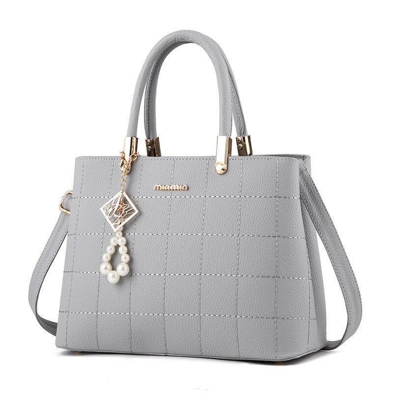 Bolsa Feminina em Couro Genuino - Janevive