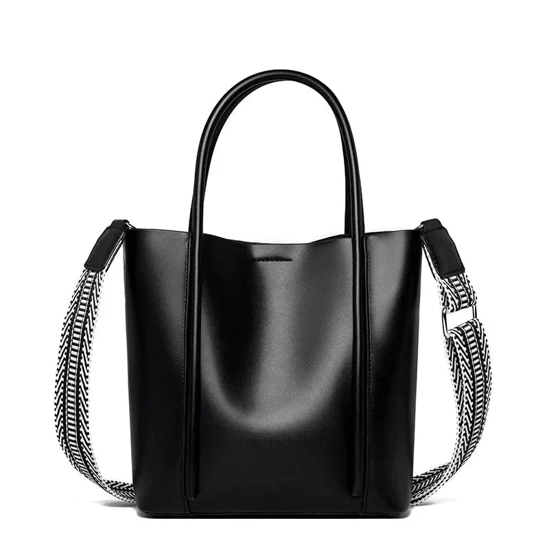 Bolsa Feminina em Couro Genuino - Levy Premium