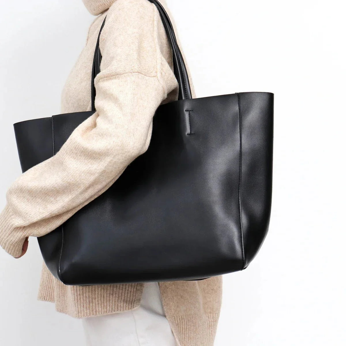 Bolsa Feminina em Couro Genuíno - Mancini