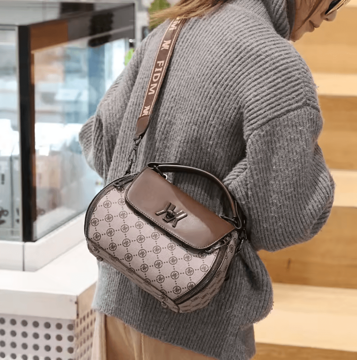 Bolsa Feminina em Couro Genuino - Martini