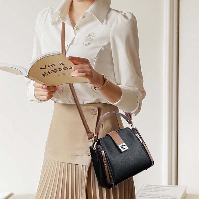 Bolsa Feminina em Couro Genuino - Million Anaiz