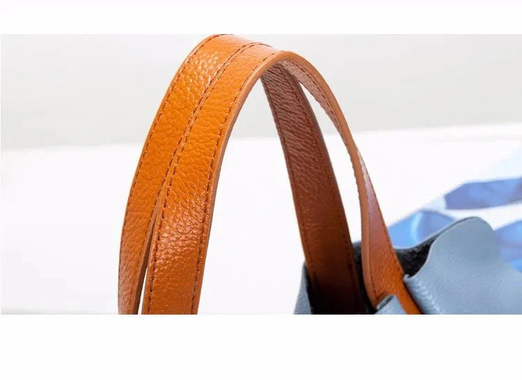 Bolsa Feminina em Couro Genuino - Monroe