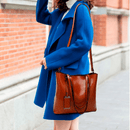 Bolsa Feminina em Couro Genuino - Perla Paris