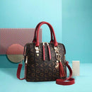 Bolsa Feminina em Couro Genuino - Pure Luxury by Lina + Chaveiro de Brinde