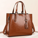 Bolsa Feminina em Couro Genuino - Vivienne Luxo