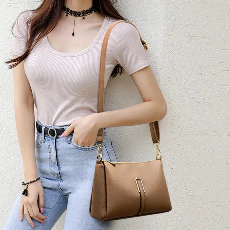 Bolsa Feminina Pequena em Couro Genuino -  Laydiani Premium