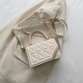 Bolsa Feminina Pequena em Couro Genuino - SaintLuiz