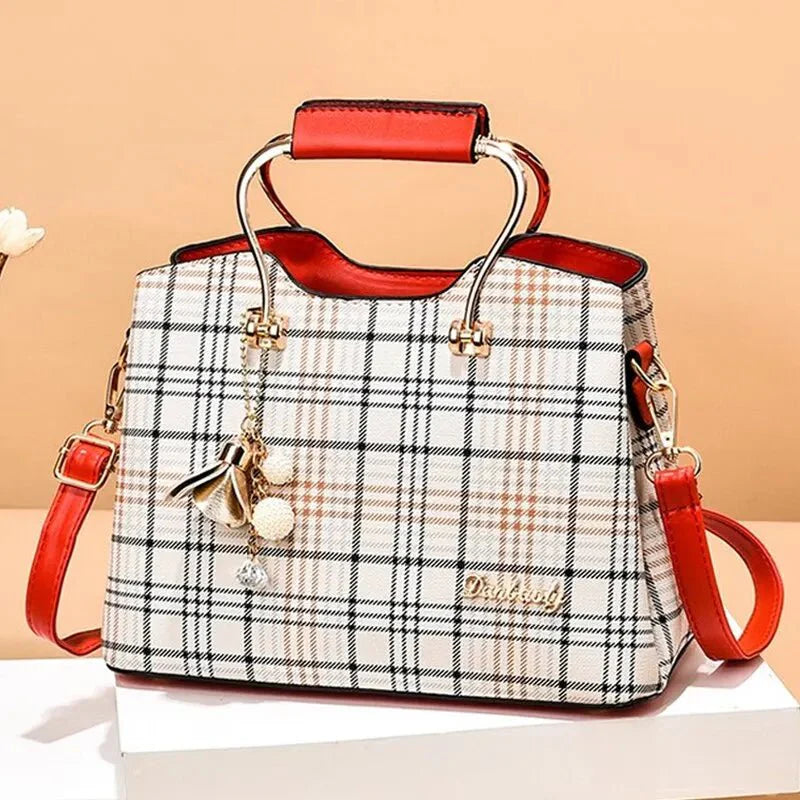 Bolsa Feminina Xadrez em Couro Genuino - Queen Premium