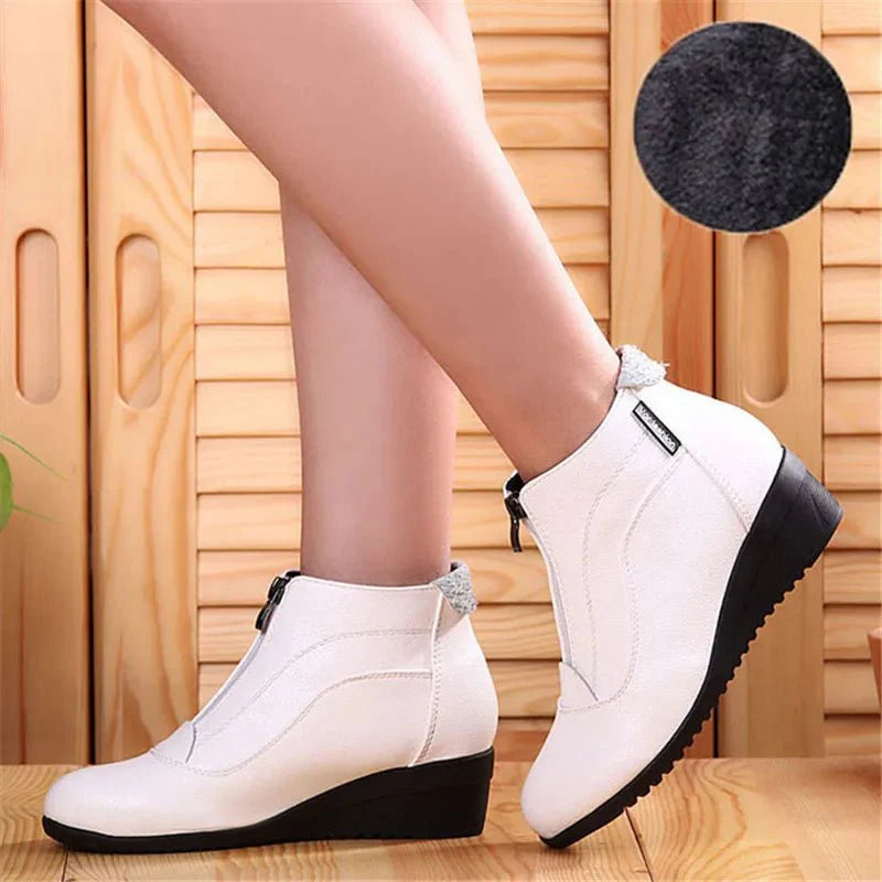 Bota de Couro Cano Curto Marye