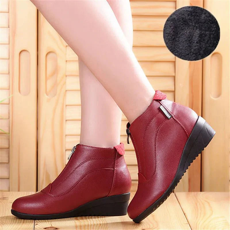Bota de Couro Cano Curto Marye
