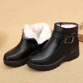 Bota Feminina de Couro Acolchoada