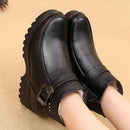 Bota Feminina de Couro Acolchoada