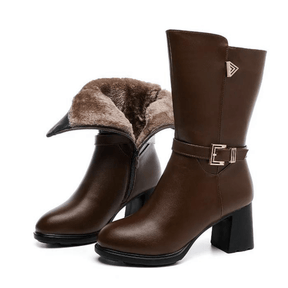 Bota Feminina de Couro Aveludada Alexa