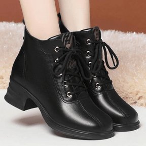 Bota Feminina de Couro Aveludada Carey