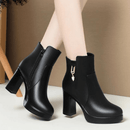 Bota Feminina de Couro Aveludada Luxo