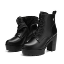 Bota Feminina de Couro Aveludada Mary