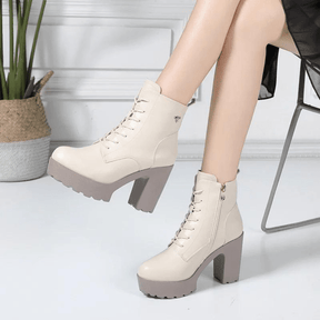 Bota Feminina de Couro Aveludada Mary