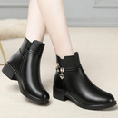 Bota Feminina de Couro Aveludada Stelle
