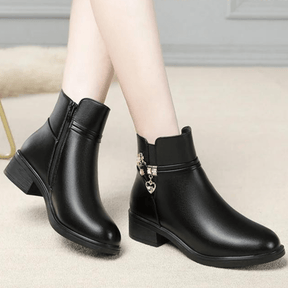 Bota Feminina de Couro Aveludada Stelle
