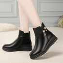 Bota Feminina de Couro Aveludada Stelle