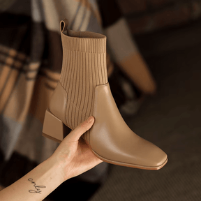 Bota Feminina de Couro Beatrice