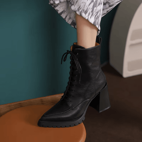 Bota Feminina de Couro Betina