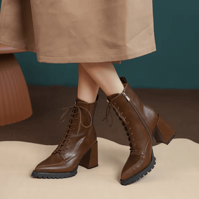 Bota Feminina de Couro Betina