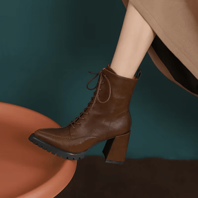 Bota Feminina de Couro Betina