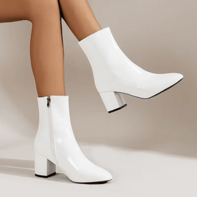Bota Feminina de Couro Bico Fino Loren