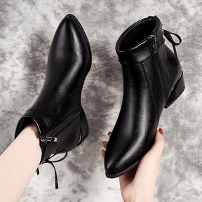 Bota Feminina de Couro Britânico