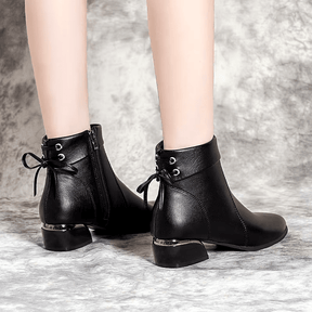 Bota Feminina de Couro Britânico