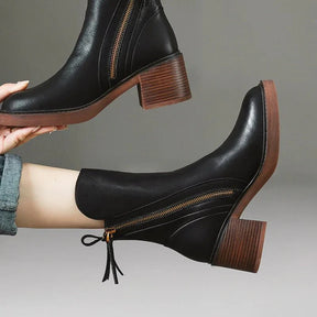 Bota Feminina de Couro Brooklyn