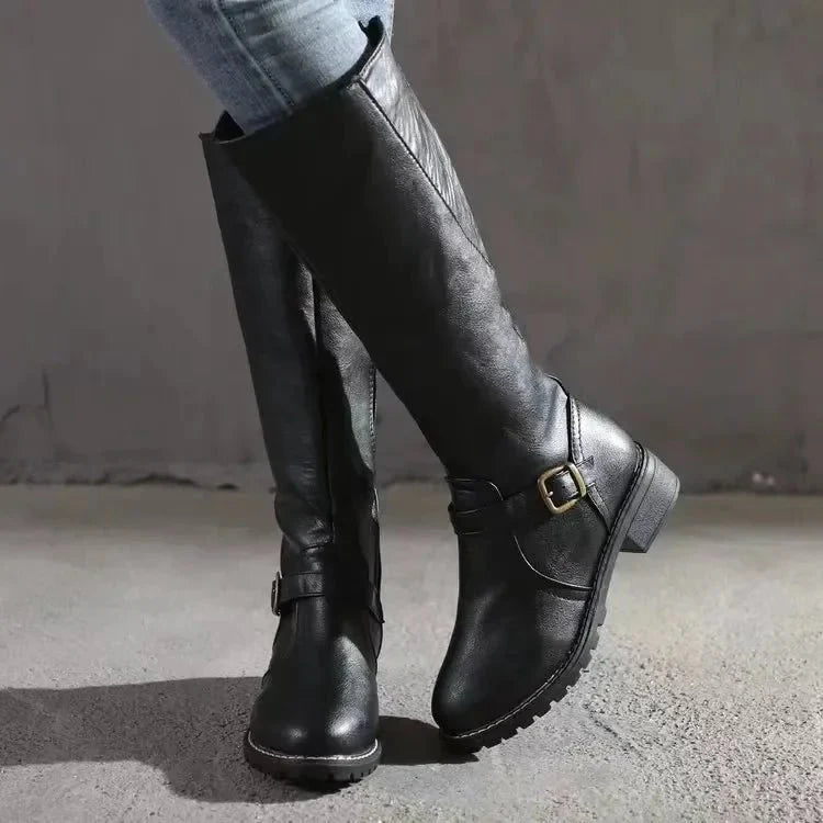 Bota Feminina de Couro Cano Alto Clássica