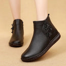 Bota Feminina de Couro Cano Curto Beks